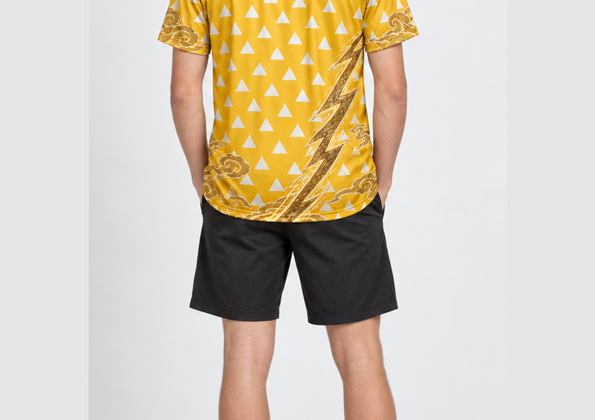 Camiseta Demon Slayer Zenitsu Escamas do Trovão Castelo Infinito Dry-Fit Premium Unissex — modelo costas