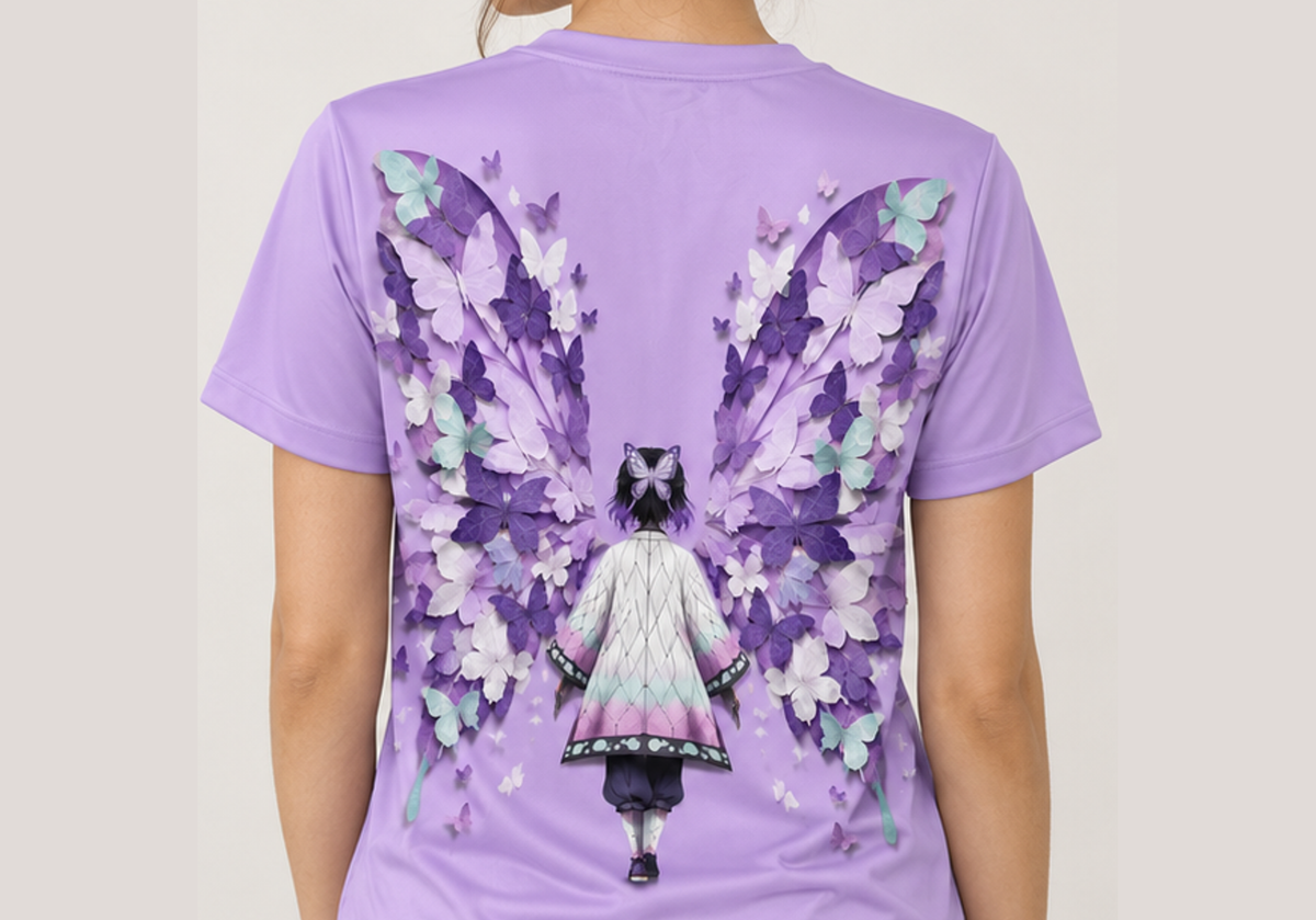 Camiseta Demon Slayer Shinobu Borboleta Castelo Infinito Dry-Fit Premium Unissex — modelo costas