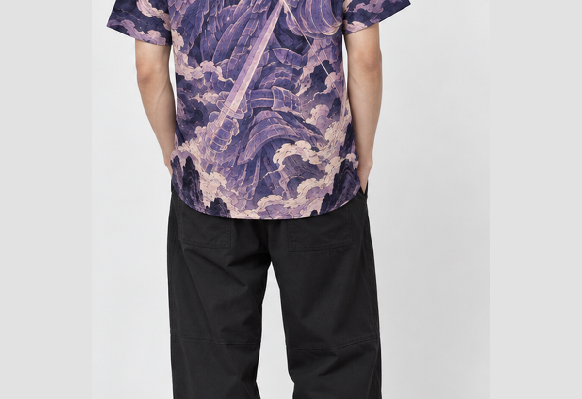 Camiseta Naruto Sasuke Susanoo Chakra Dry-Fit Premium Unissex — modelo costas